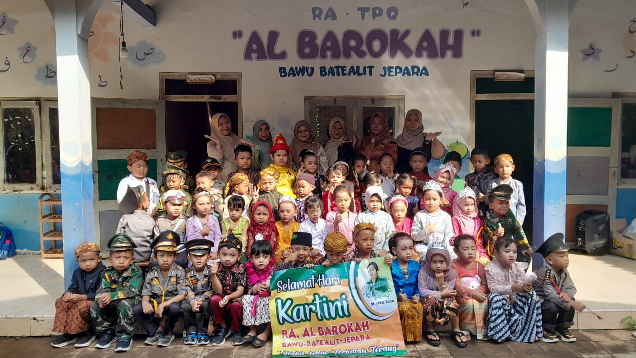 RA Al Barokah Rayakan Hari Kartini dengan Busana Adat Nusantara